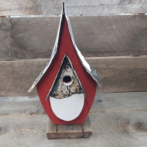 Tin roof Birdhouse