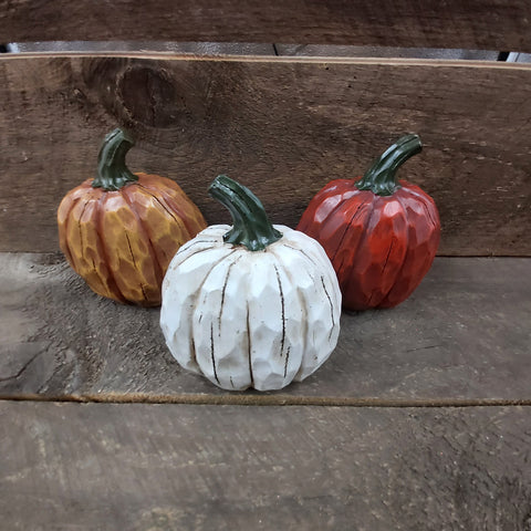 6.5" Pumpkin 'Resin Wood Look 3 Assorted'